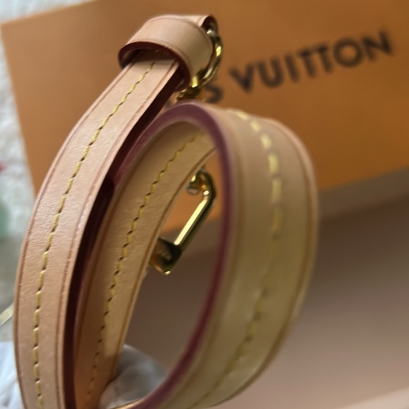 Louis Vuitton strap with box NWOT - Picture 8 of 9